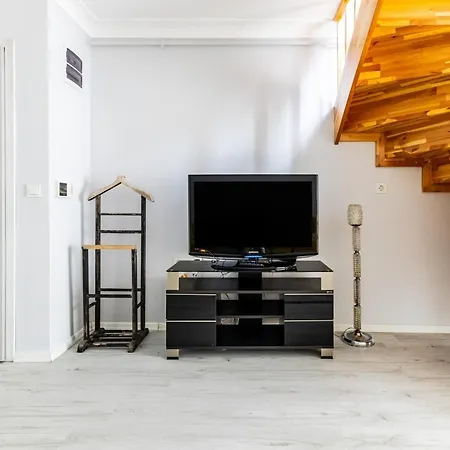 Apartament Chic W Balcony 5 Min To Bull Statue Stambuł