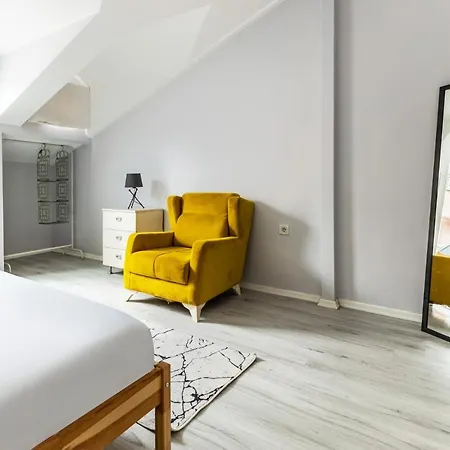 Chic W Balcony 5 Min To Bull Statue Apartment Istanbul